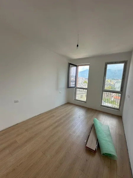 Shitet Apartament 1+1 prane Rruges se Elbasanit, Tiranë