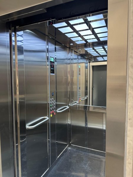 Shitet Apartament 1+1 prane Rruges se Elbasanit, Tiranë
