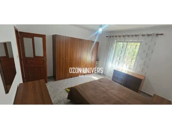 Tirane, jepet me qera apartament 1+1 Kati 1, 60 m² 500 € (Ish Parku i Autobusave)
