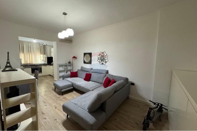 Tirane, jepet me qera apartament 1+1 Kati 2, 64 m² 700 € 