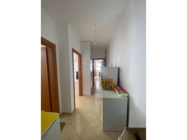 Durres, jepet me qera apartament 2+1 Kati 3, 100 m² 400 € (PLAZH ILIRIA)