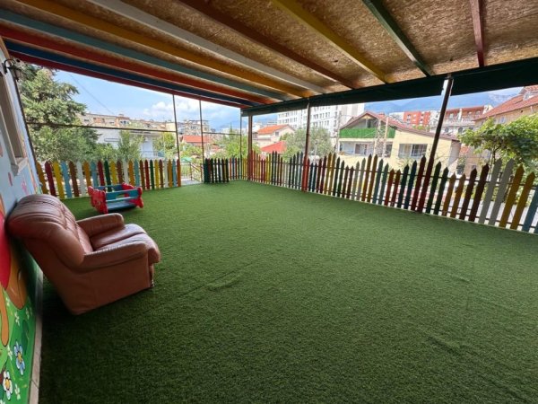 Tirane, jepet me qera ambjent biznesi Kati 2, 100 m² 1.200 € 
