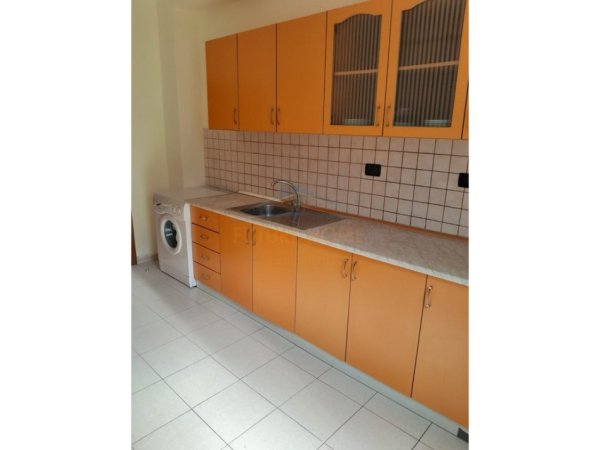 Durres, shitet apartament 2+1 Kati 3, 92 m² 120.000 € (PRANE KOPSHTIT IVINA, DURRES)