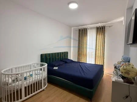 Tirane, shitet apartament 2+1+Ballkon Kati 8, 85 m² 118.000 € (QTU, Univers City)