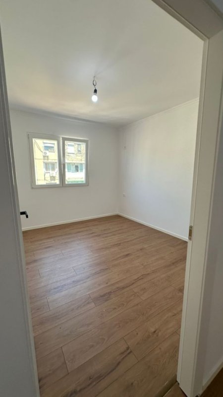 Tirane, shes apartament 2+1+Ballkon Kati 4, 73 m² 129.000 € (afer Pediatrise se femijeve)