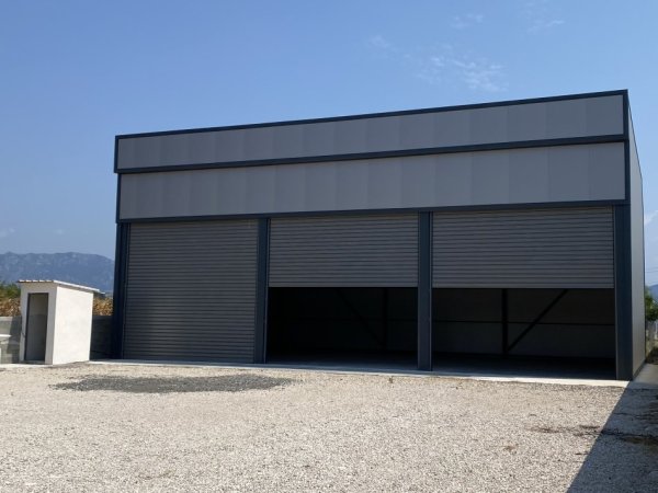 Tirane, Qera Kapanon , 200 m² 1.000 € (Valias)