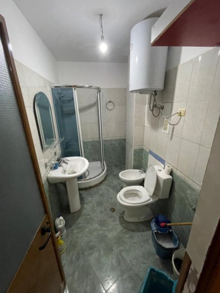 Tirane, jepet me qera apartament 2+1 Kati 2, 100 m² 600 € (Don Bosko)