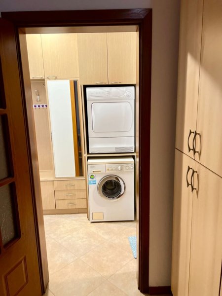 Tirane, jepet me qera apartament 2+1 Kati 8, 78 m² 750 € (Qender, Tirane)