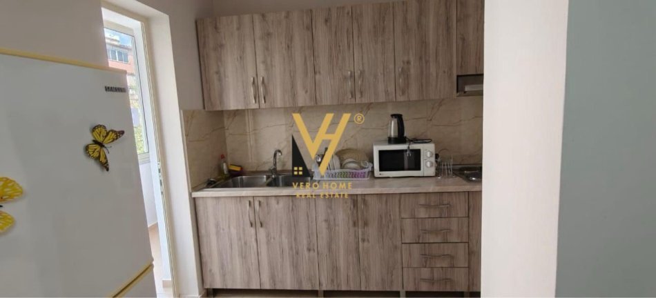 Tirane, jepet me qera apartament 2+1+Ballkon Kati 2, 75 m² 600 € (RRUGA E DURRESIT)