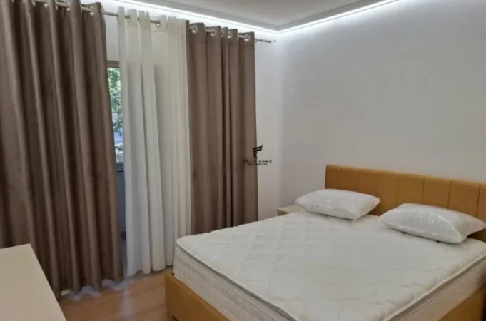 Tirane, jepet me qera apartament 1+1 Kati 3, 65 m² 550 € (ISH STACIONI TRENIT)