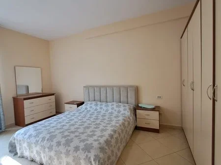 Tirane, jap me qera apartament 2+1+Ballkon Kati 4, 84 m² 580 € (Kodra e Diellit)