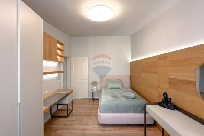 Tirane, shitet apartament 3+1+Ballkon , 197 m² 440.000 € 