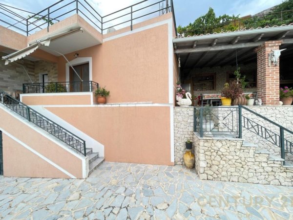 Borsh, shitet Vile 1 Katshe Kati 1, 343 m² 400.000 € (Borsh-Sarande)