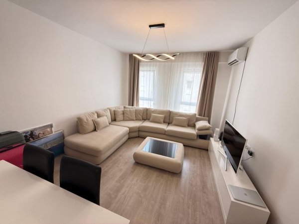 Tirane, jepet me qera apartament 1+1 Kati 8, 550 €