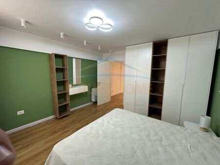 Tirane, jepet me qera apartament duplex 2+1+Ballkon Kati 3, 110 m² 1.500 € 