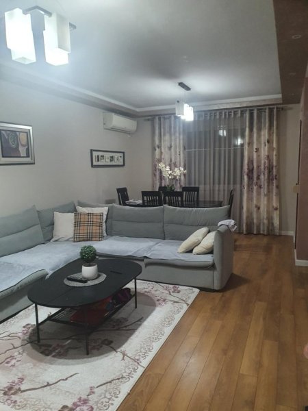 Tirane, jepet me qera apartament 2+1 Kati 5, 101 m² 550 € (Astir)