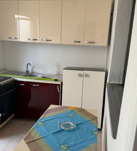 Tirane, jepet me qera garsonier 1+1 Kati 1, 50 m² 220 € 