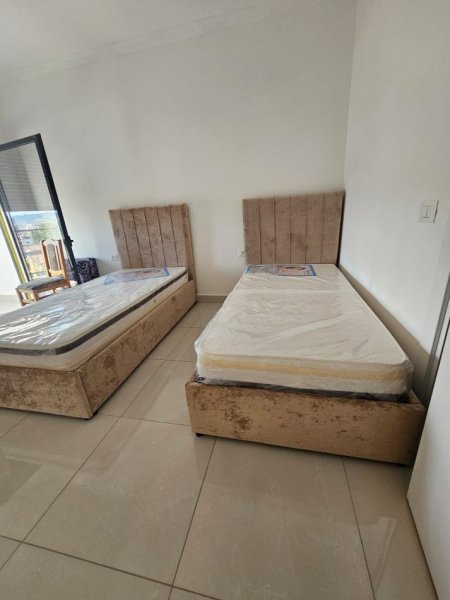 Tirane, jepet me qera apartament 2+1 , 96 m² 450 €