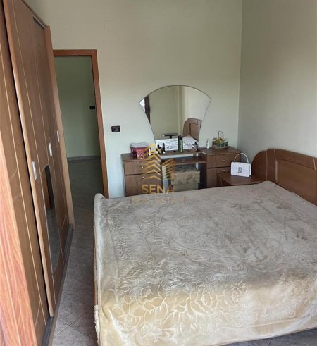 Tirane, jepet me qera apartament 2+1 Kati 3, 92 m² 400 € (Rruga Turhan Pashe Permeti)