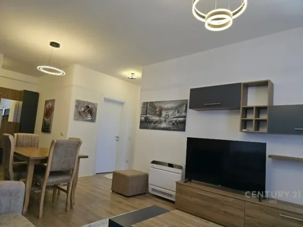 Tirane, jepet me qera apartament 2+1 Kati 5, 84 m² 550 € (TEG)