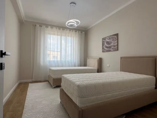 Tirane, shitet apartament 2+1+Ballkon Kati 9, 92 m² 148.000 € 