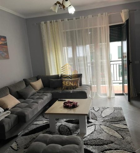 Tirane, jepet me qera apartament 1+1+Ballkon Kati 3, 78 m² 500 € (Kompleksi Green City)