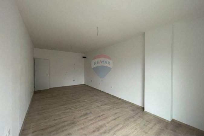 Tirane, shitet apartament 2+1+Ballkon , 106 m² 127.500 € 