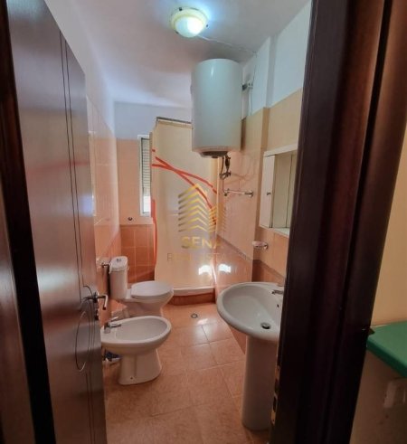 Tirane, jepet me qera apartament 2+1 Kati 2, 100 m² 550 € (Rruga Isuf Elezi)