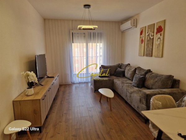 Tirane, jepet me qera apartament 1+1 Kati 8, 70 m² 450 € (ASTIR)
