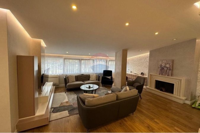 Tirane, jepet me qera apartament 3+1+Ballkon , 270 m² 800 € 