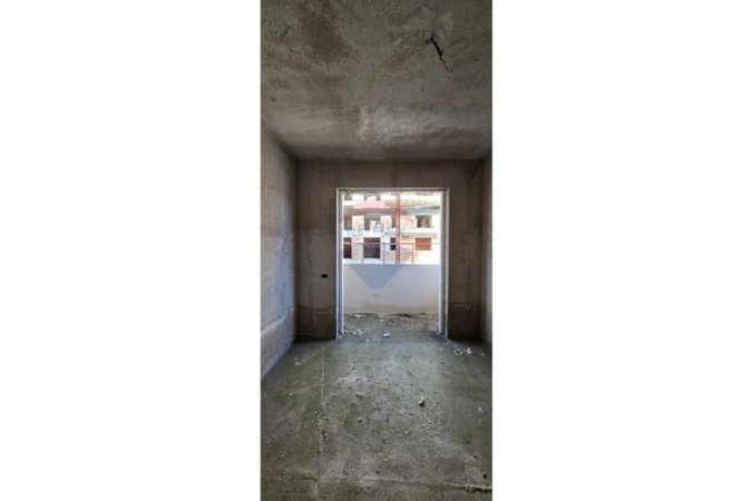 Tirane, shitet apartament 2+1+Ballkon , 99 m² 162.500 € 