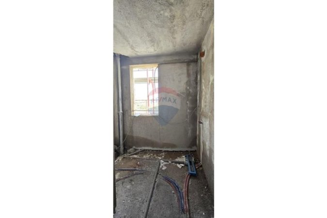Tirane, shitet apartament 2+1+Ballkon , 99 m² 162.500 € 