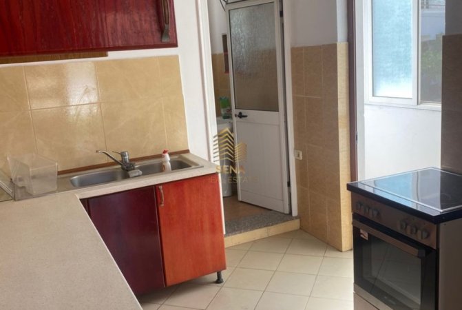 Tirane, jepet me qera apartament 1+1 Kati 2, 60 m² 270 € (Prane Universitetit Bujqesor)