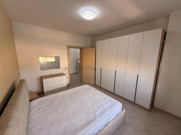 Durres, jepet me qera apartament 1+1 Kati 6, 400 € 