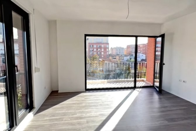 Tirane, shitet apartament 1+1+Ballkon Kati 2, 66 m² 172.000 € (Rruga Qemal Stafa)