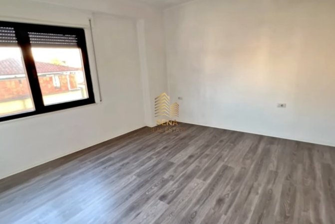 Tirane, shitet apartament 1+1+Ballkon Kati 2, 66 m² 172.000 € (Rruga Qemal Stafa)