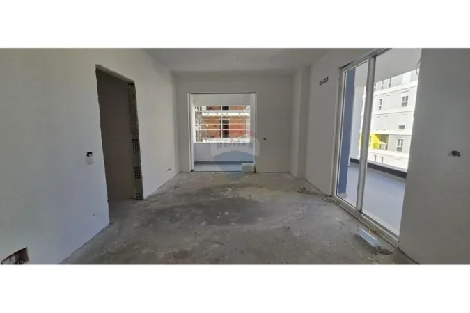 Tirane, shitet apartament 2+1+Ballkon , 115 m² 126.148 € 