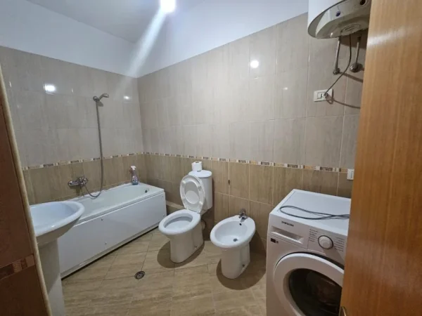 Shqiperi, jepet me qera apartament 2+1 Kati 7, 1 m² 500 € 