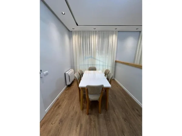 Tirane, jepet me qera apartament 2 Katshe Kati 0, 107 m² , 900 €