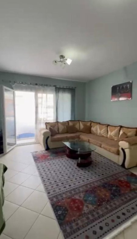 jepet me qera apartament 2+1 , 106 m² 500 € (Astir)