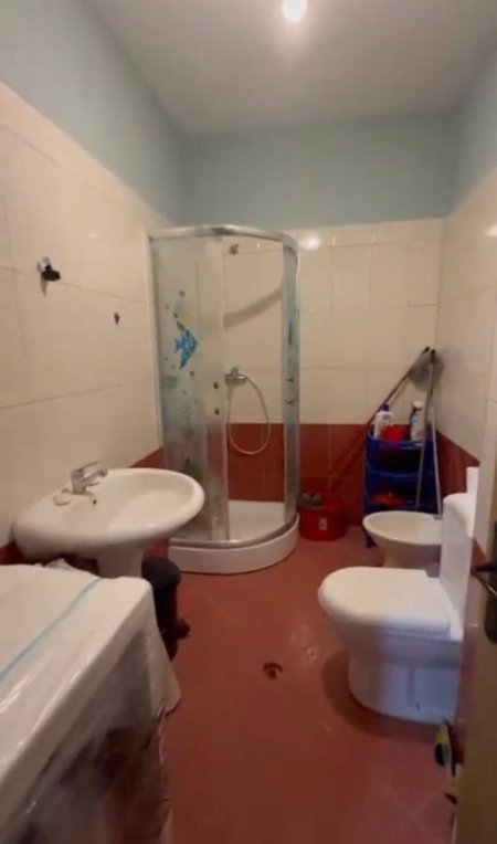 jepet me qera apartament 2+1 , 106 m² 500 € (Astir)