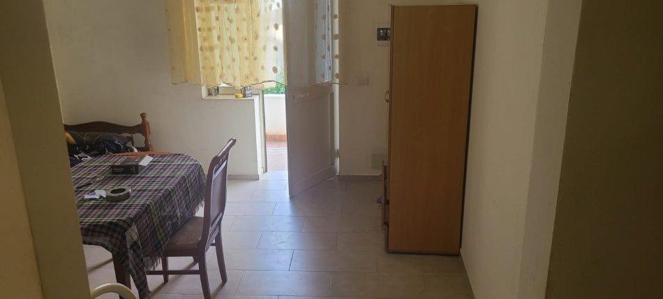 Tirane, jepet me qera apartament 1+1 Kati 2, 50 m² 260 € (Ali Demi)