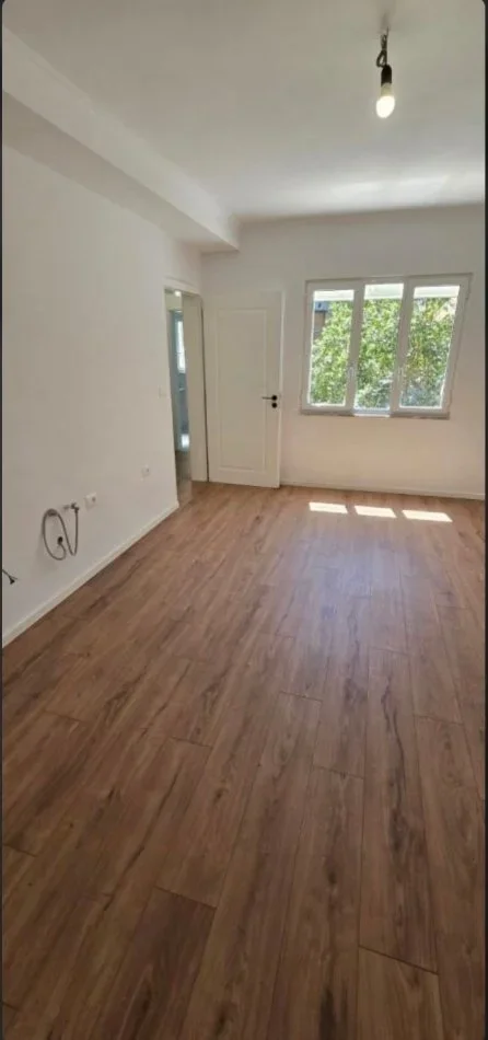 Tirane, shitet apartament 1+1 Kati 2, 53 m² 110.000 € (21 Dhjetori)