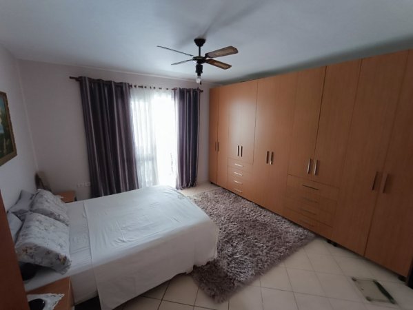 Tirane, shitet apartament 2+1+Ballkon Kati 2, 97 m² 130.000 € (Rruga Mahmut Allushi)
