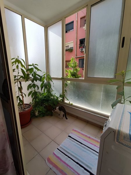 Tirane, shitet apartament 2+1+Ballkon Kati 2, 97 m² 130.000 € (Rruga Mahmut Allushi)