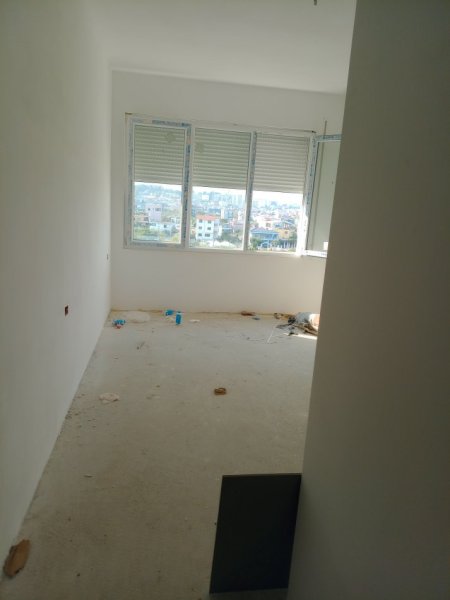 Tirane, shitet apartament 2+1+Ballkon Kati 4, 120 m² (Bulevardi blu,kamez)