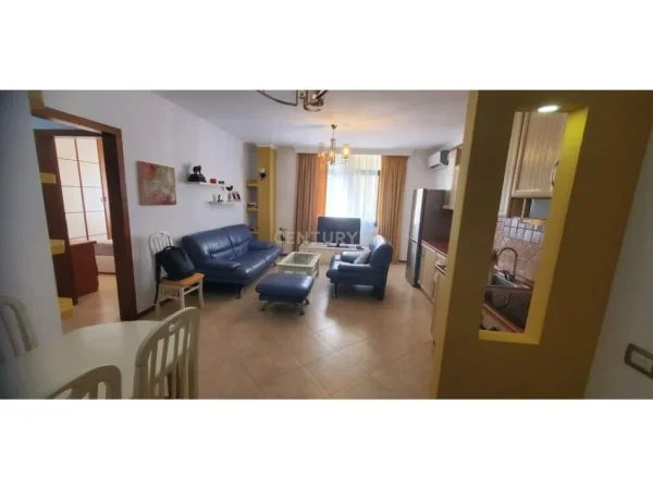 Tirane, jepet me qera apartament 2+1 Kati 8, 78 m² 750 € (Qrnder)