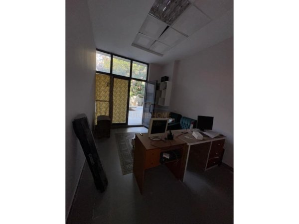 0683487469 Tirane, shitet ambjent biznesi Kati 0, 19 m² 60.000 € (SELVIA)