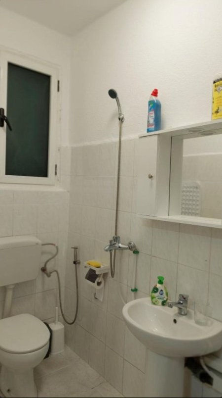 Tirane, jepet me qera apartament 1+1 Kati 1, 60 m² 600 € (Myslym Shyri)