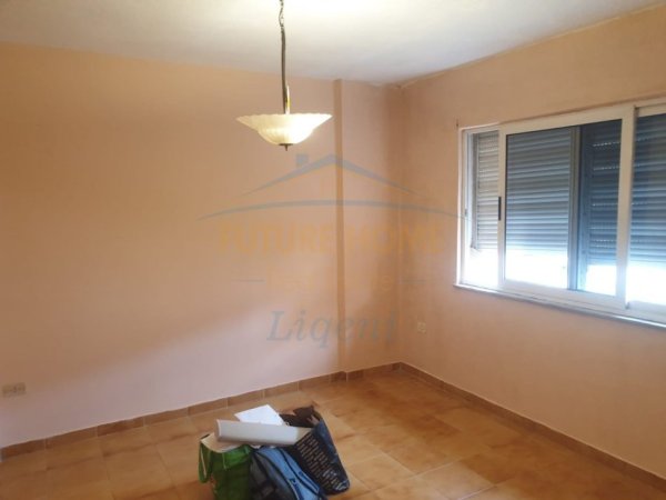 Tirane, shitet apartament 2+1 Kati 7, 124 m² 289.000 € (Komuna e Parisit)